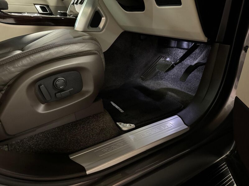 LAND ROVER RANGE ROVER