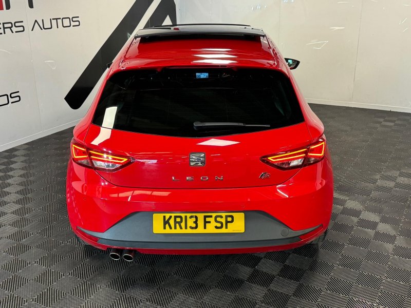 SEAT LEON