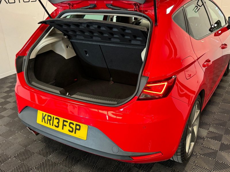 SEAT LEON