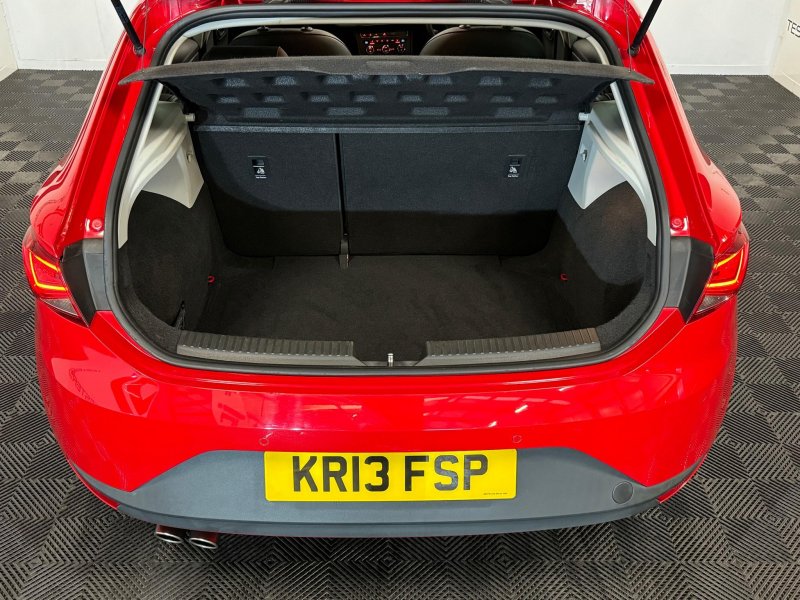 SEAT LEON