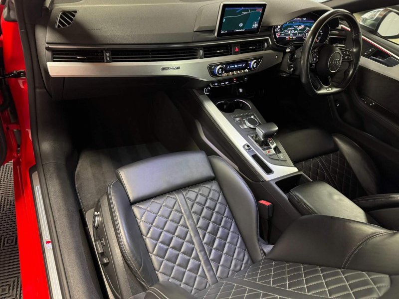 AUDI S5