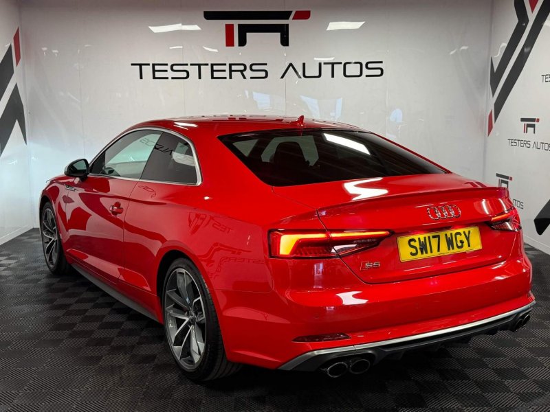 AUDI S5
