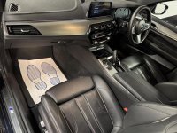 BMW 6 SERIES