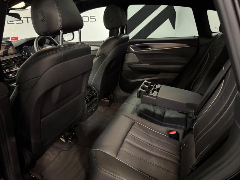 BMW 6 SERIES