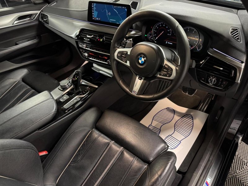 BMW 6 SERIES