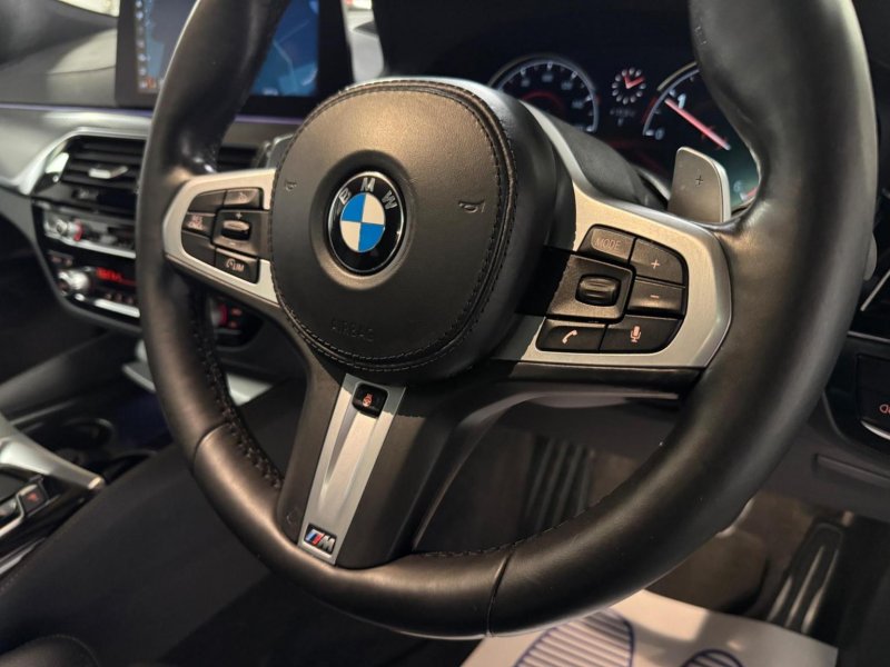BMW 6 SERIES