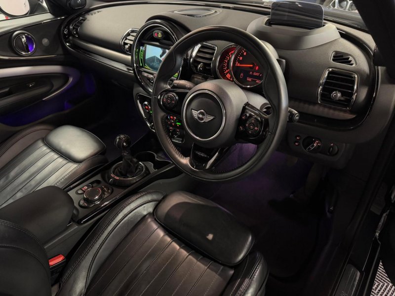 MINI CLUBMAN