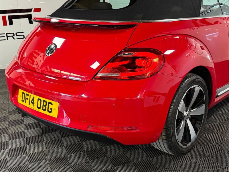 VOLKSWAGEN BEETLE