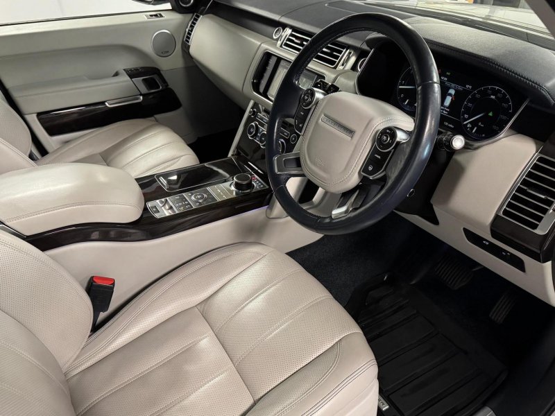 LAND ROVER RANGE ROVER