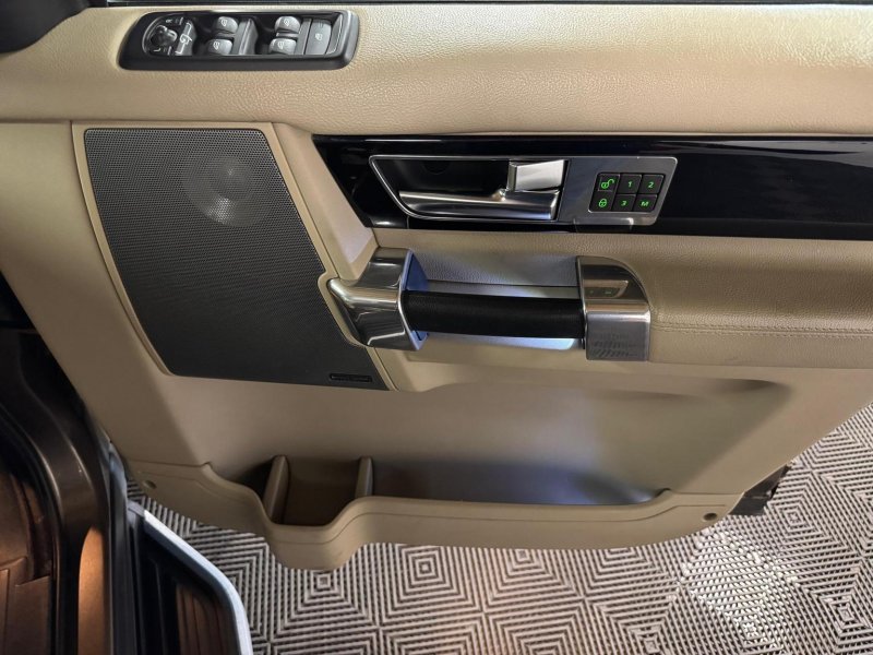 LAND ROVER DISCOVERY 4