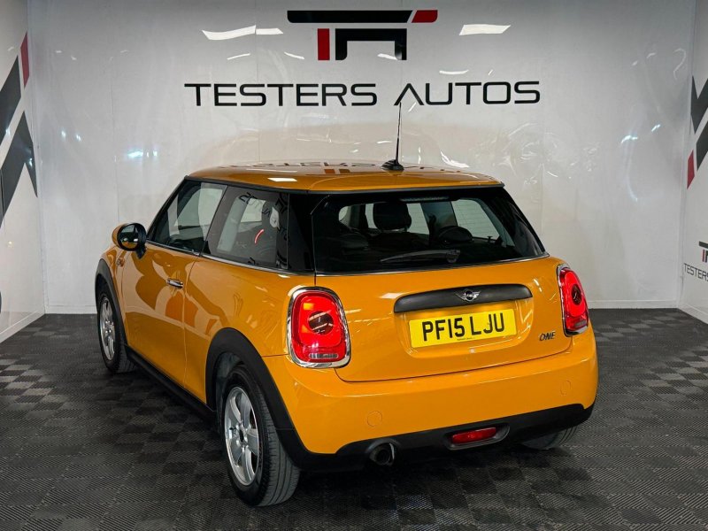 MINI HATCH