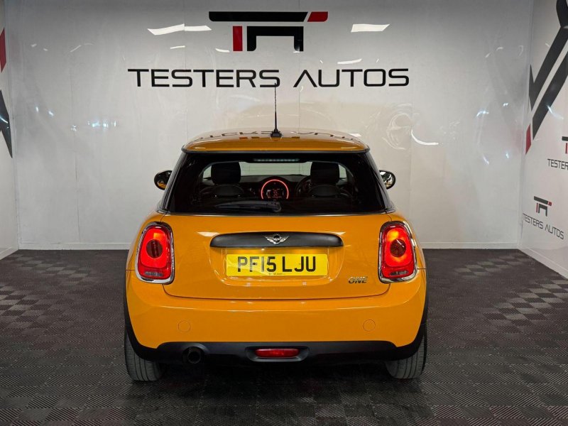 MINI HATCH