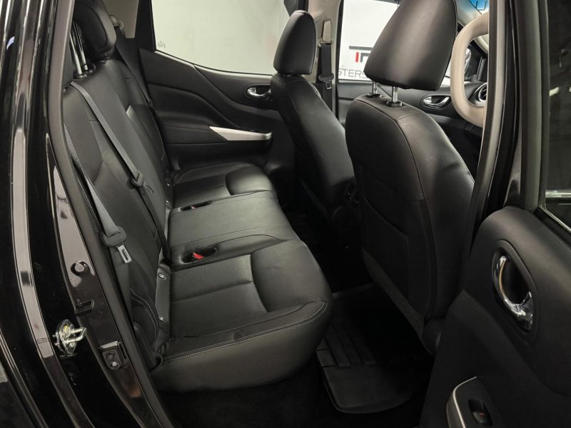 NISSAN NAVARA