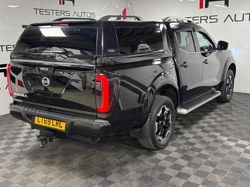 NISSAN NAVARA