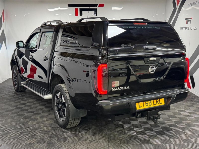 NISSAN NAVARA