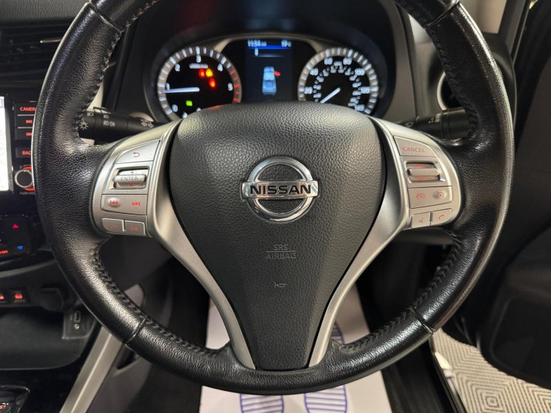 NISSAN NAVARA